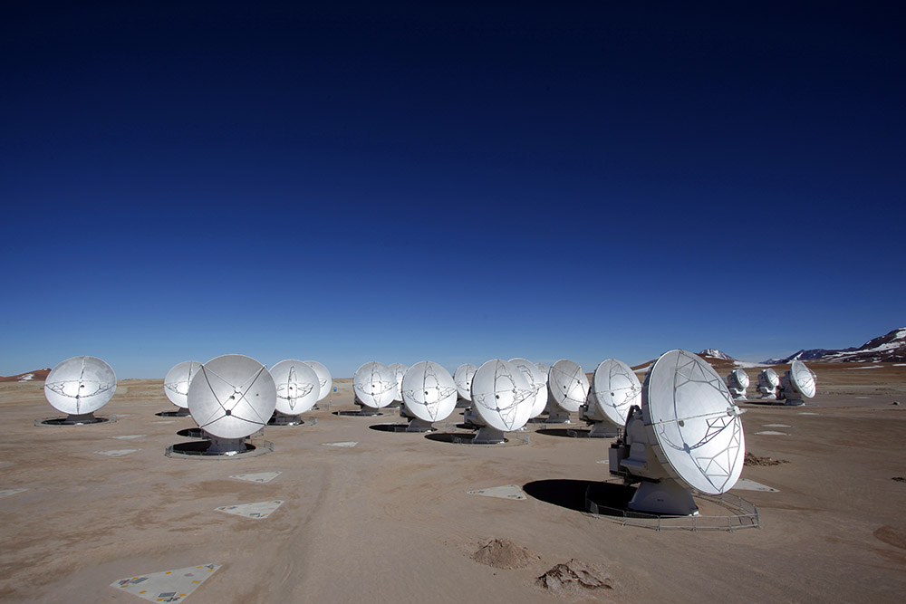  ALMA Radio Telescopes 