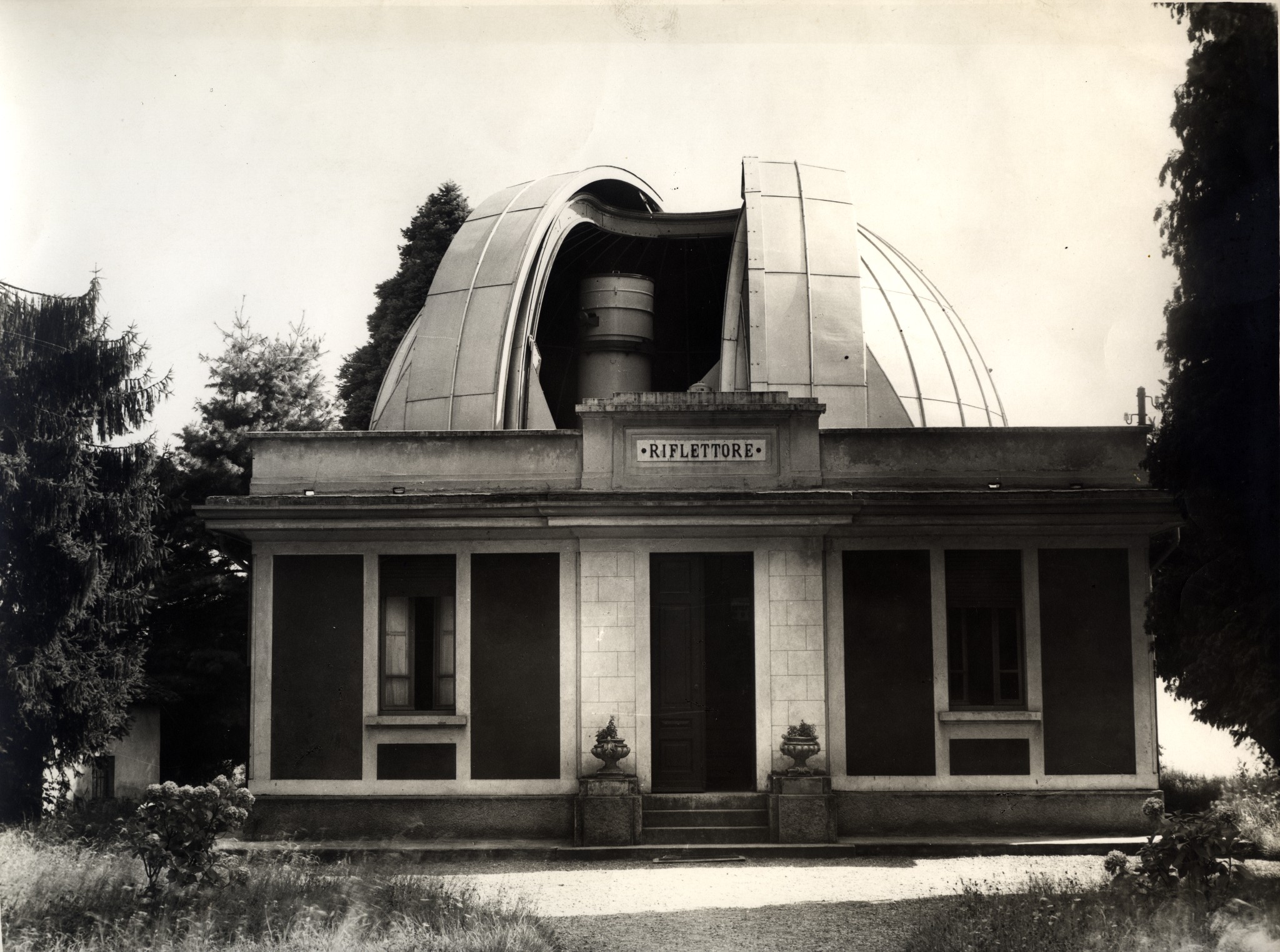 Il telescopio Zeiss nella sua cupola