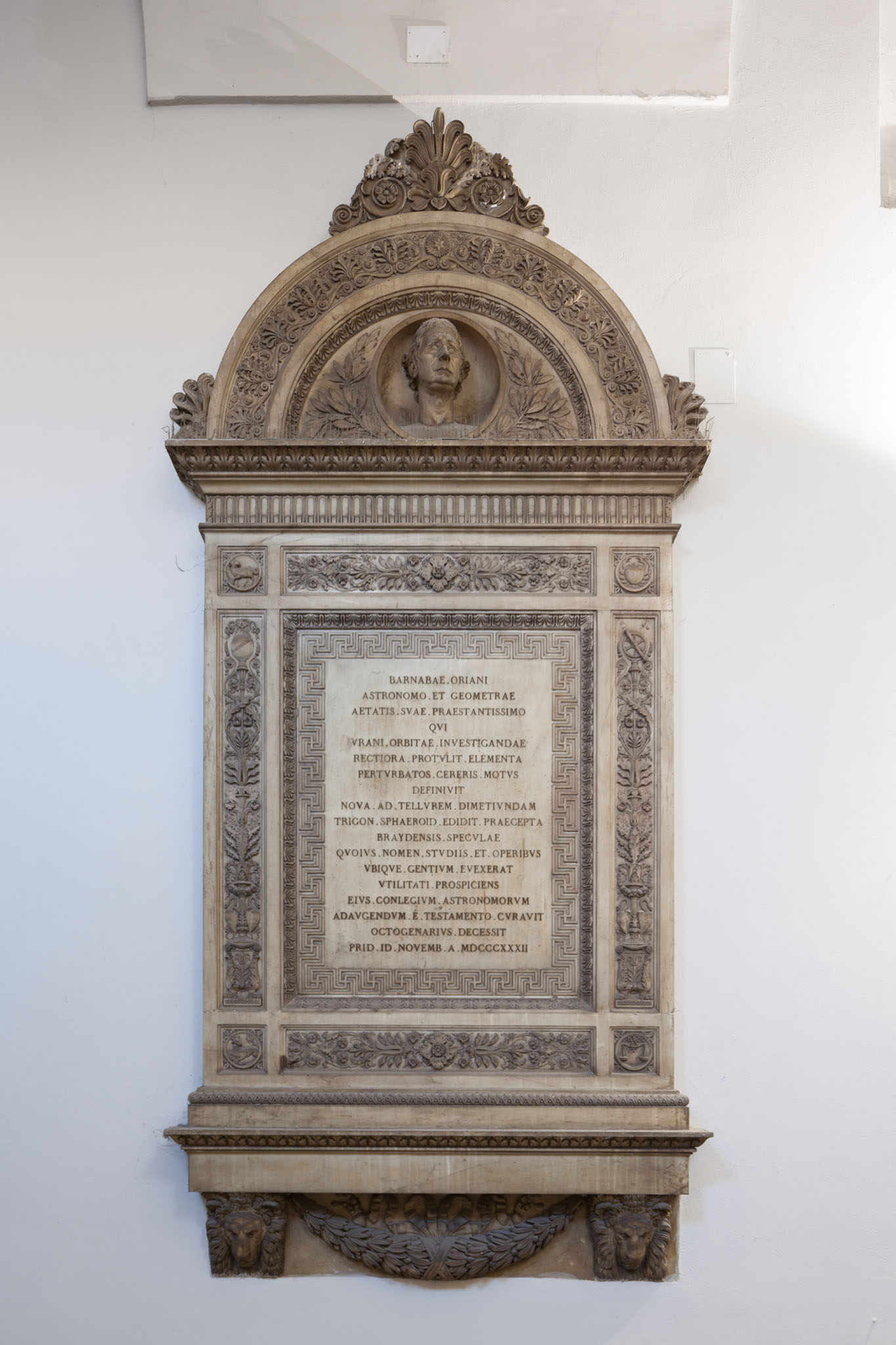 Monumento commemorativo a Barnaba Oriani