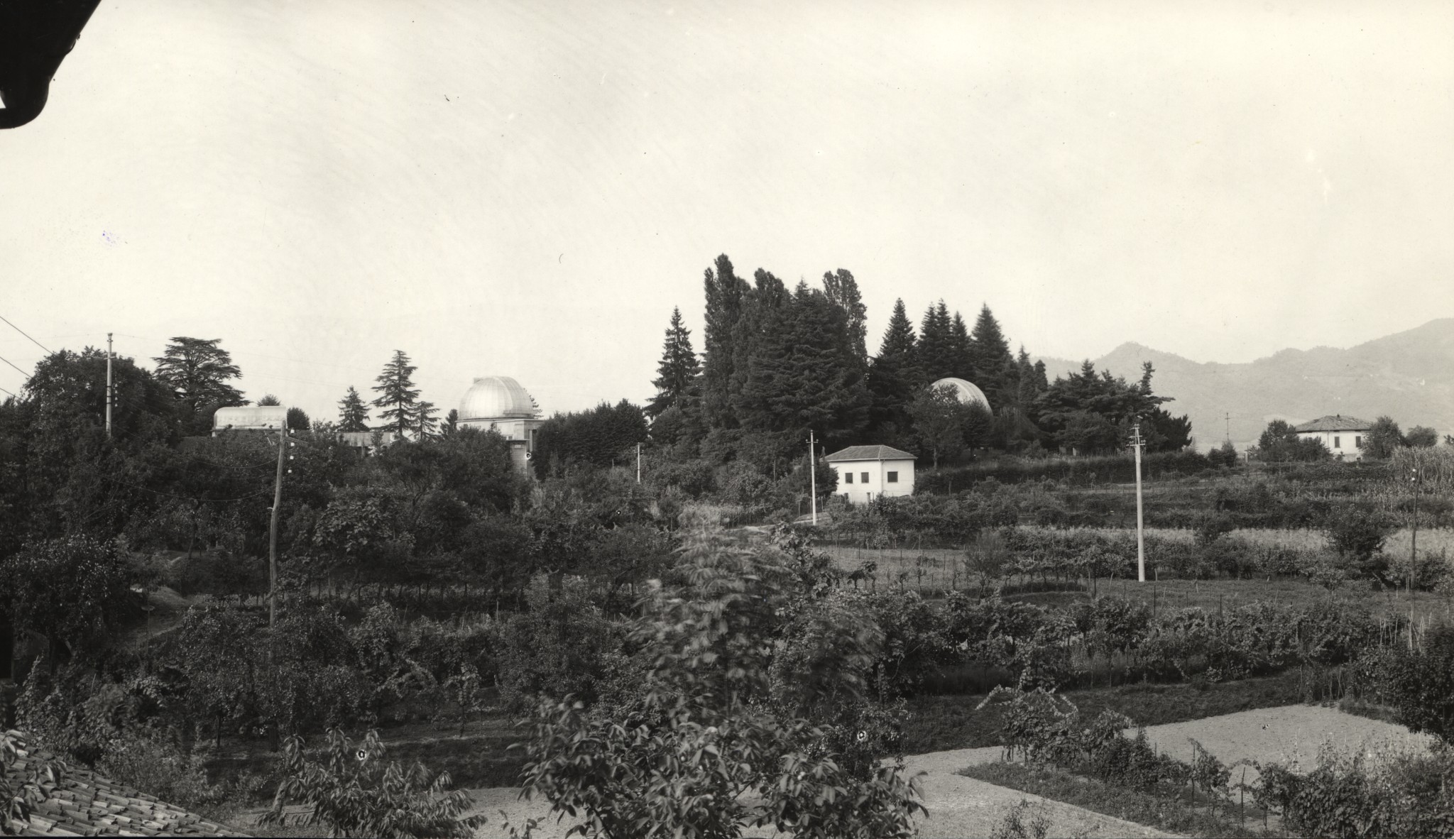 Il parco della sede di Merate dell'Osservatorio